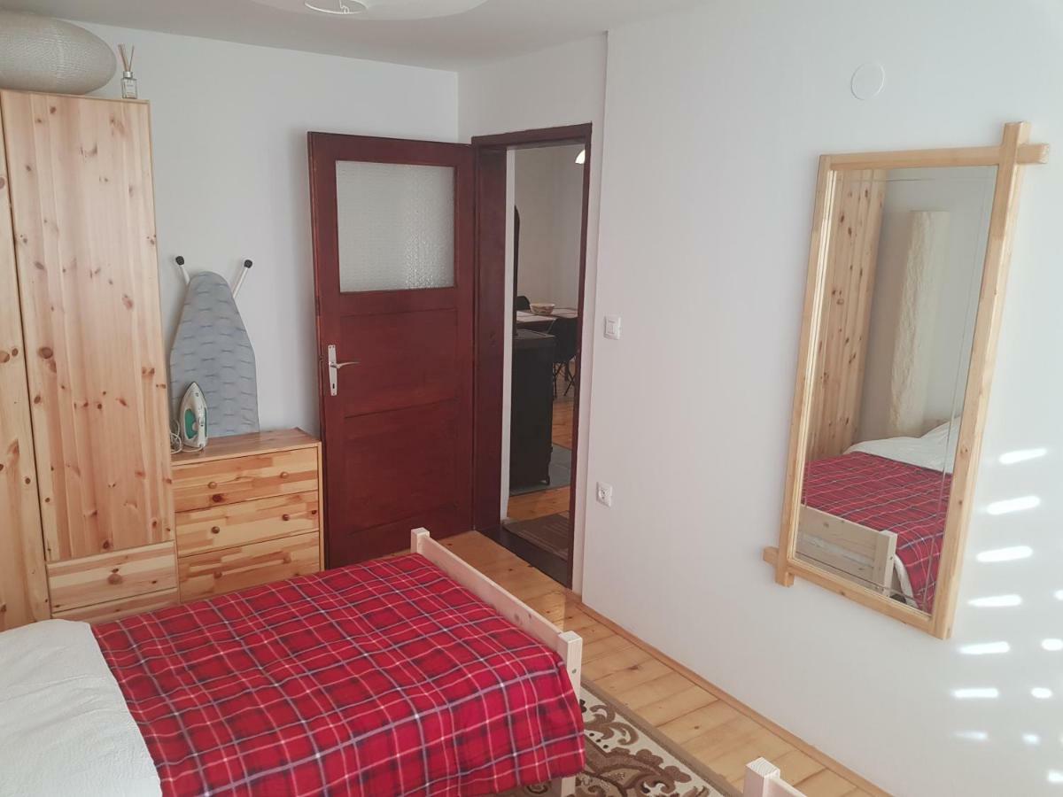 Apartmani Andrej Udbina Bagian luar foto