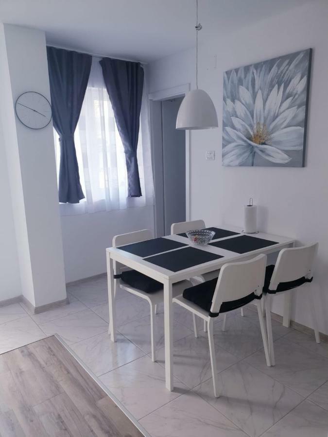 Apartmani Andrej Udbina Bagian luar foto