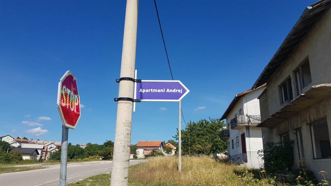 Apartmani Andrej Udbina Bagian luar foto