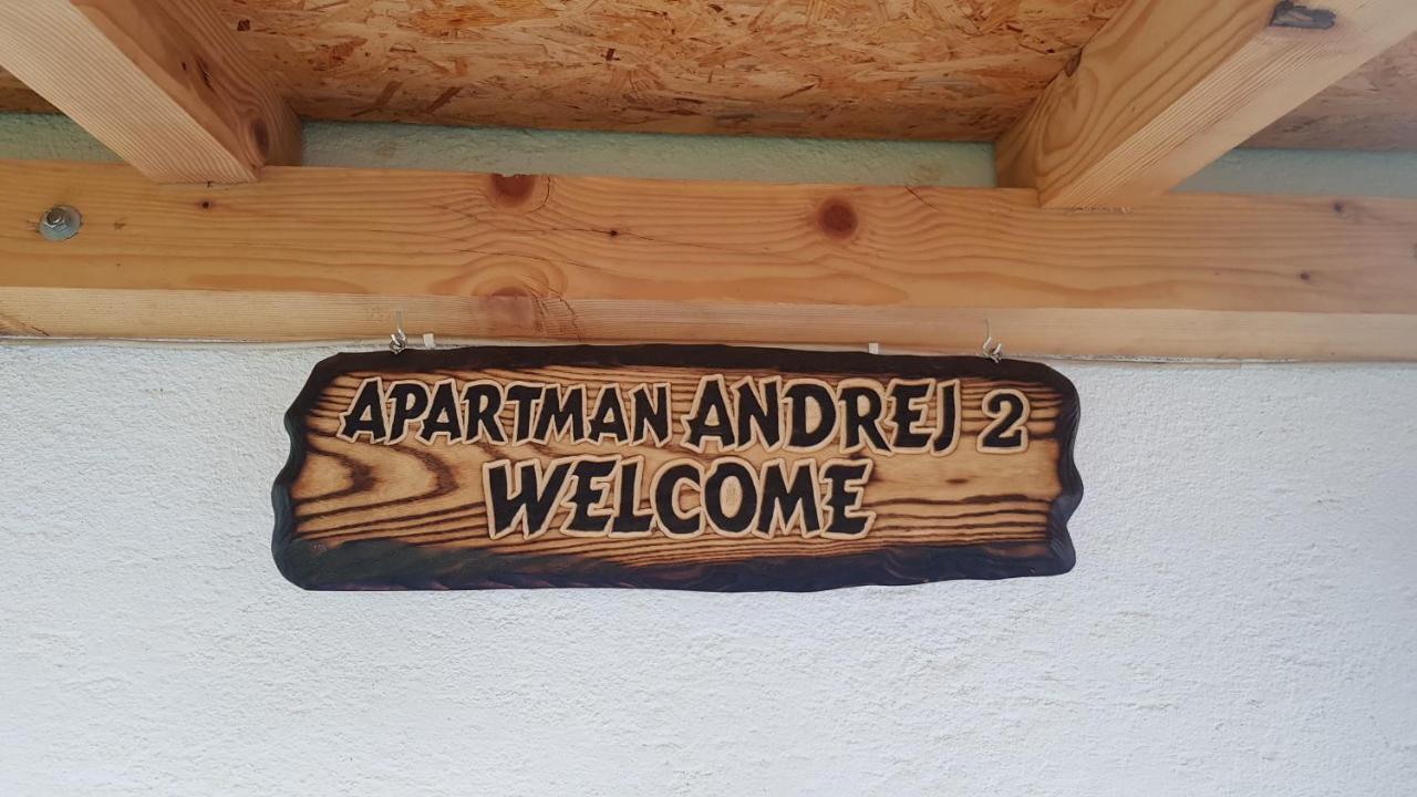 Apartmani Andrej Udbina Bagian luar foto